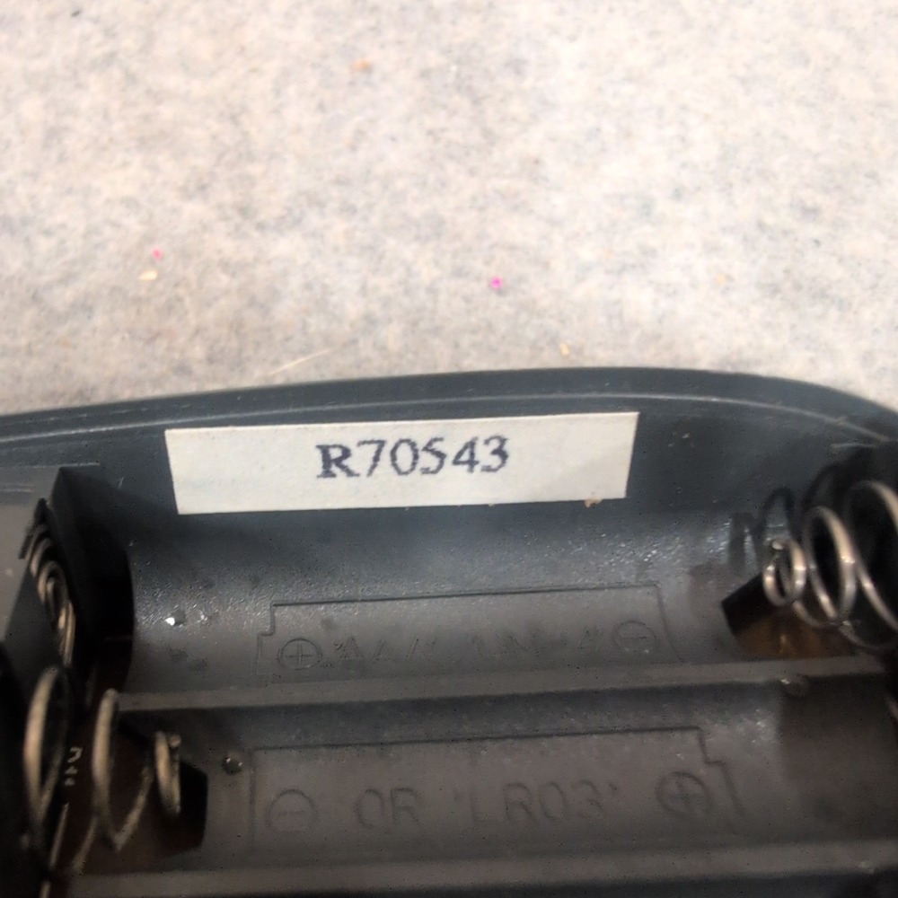 Magnavox R70543 Universal Remote Control 4-Device TV VCR CBL AUX Backlit Black - Picture 4 of 4